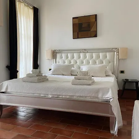 Antico Casale Di 4*